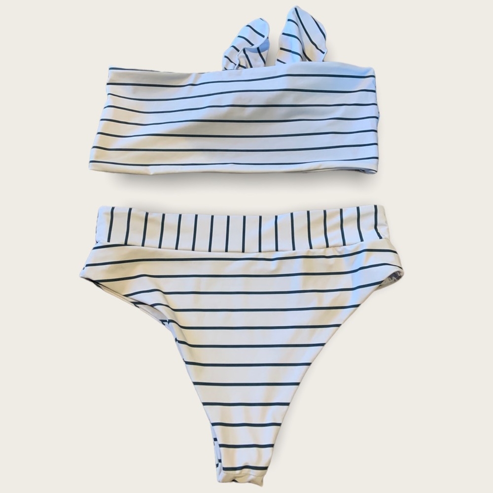 SHEIN highwaisted bikini set - Picture 3 of 4